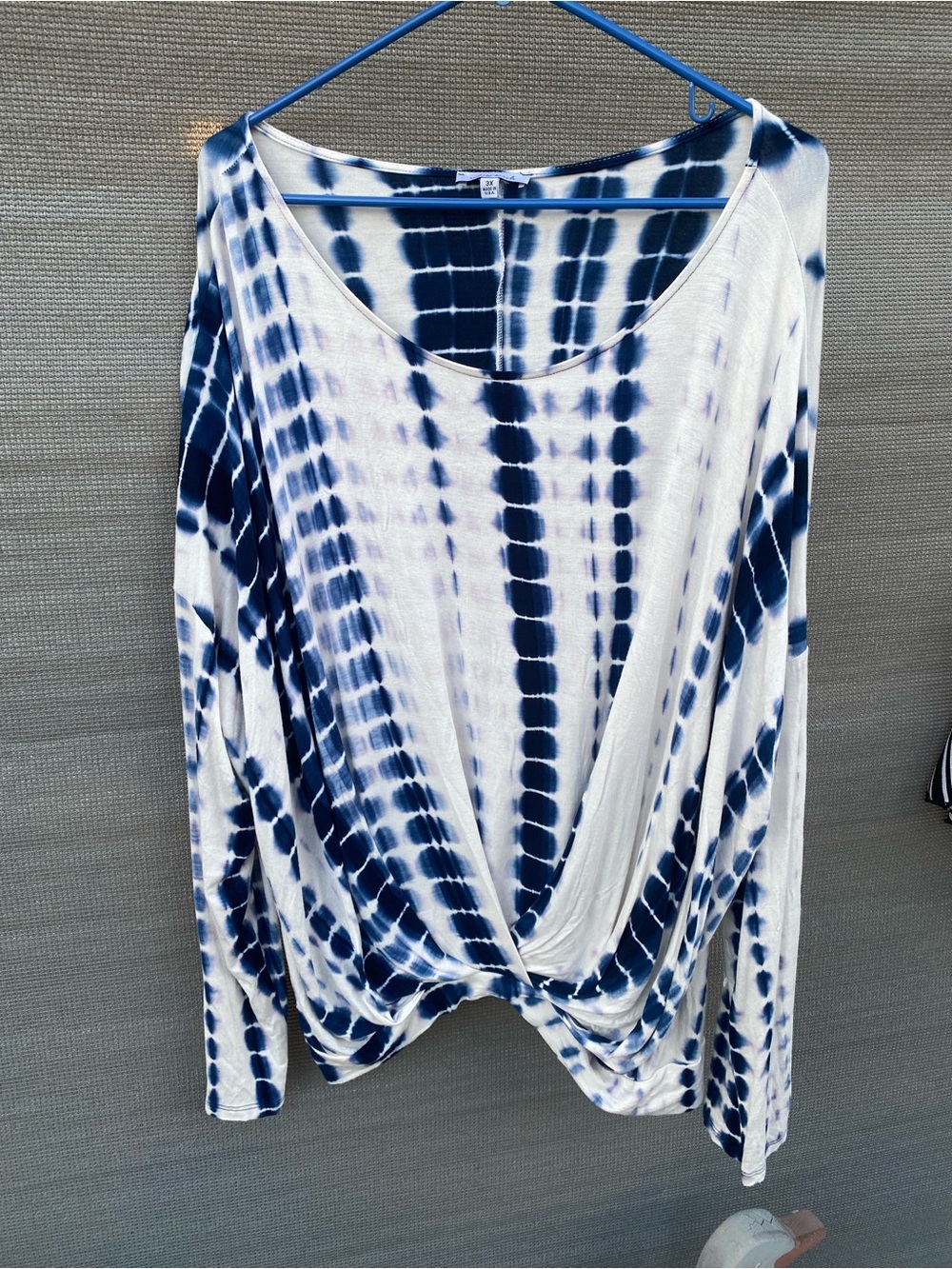 White Birch 3X Tie Dye Twist Front Long Sleeve Top